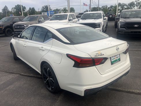 Used 2024 Nissan Altima 2.5 SR FWD image 5