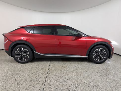 Used 2024 Kia EV6 Light RWD image 8
