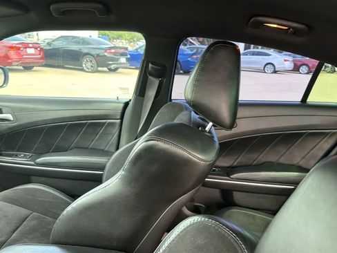 Used 2019 Dodge Charger Scat Pack w/ Dynamics Package RWD image 53