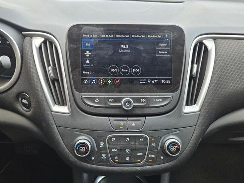 Used 2025 Chevrolet Malibu LT FWD image 10