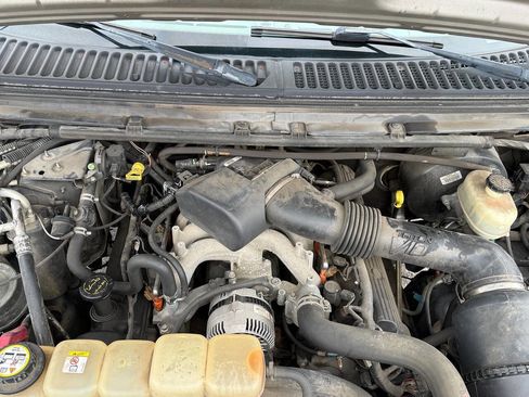 Used 2005 Ford Excursion XLT image 20