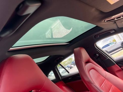 Used 2017 Porsche Panamera RWD image 29