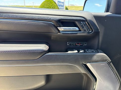 Used 2023 GMC Sierra 1500 AT4X AWD/4WD image 12