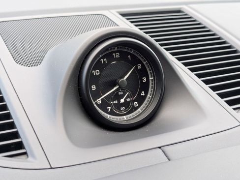 Used 2025 Porsche Macan image 21