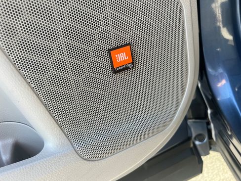 Used 2015 Toyota Highlander Limited image 11