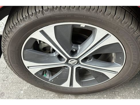 Used 2020 Nissan Leaf SL Plus FWD image 4
