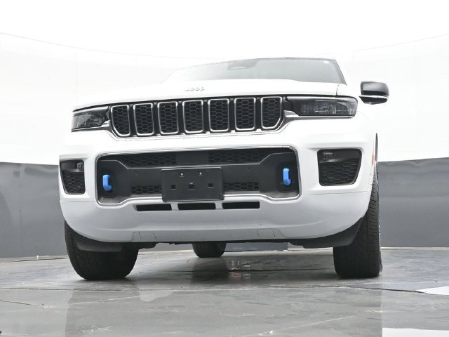 Used 2023 Jeep Grand Cherokee Overland w/ Luxury Tech Group IV AWD/4WD image 59