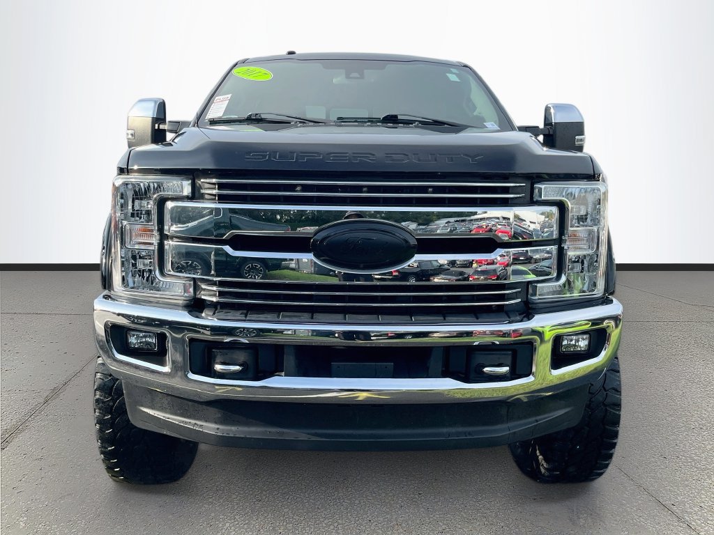 Used 2017 Ford F250 Lariat w/ Lariat Ultimate Package AWD/4WD image 2