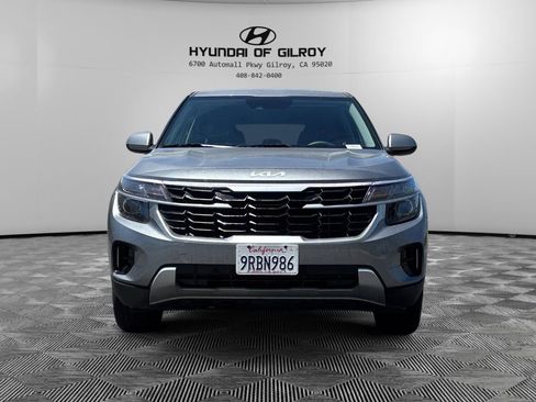 Used 2025 Kia Seltos LX image 2