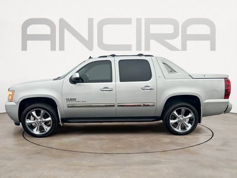 Used 2011 Chevrolet Avalanche LT w/ Texas Edition image 7