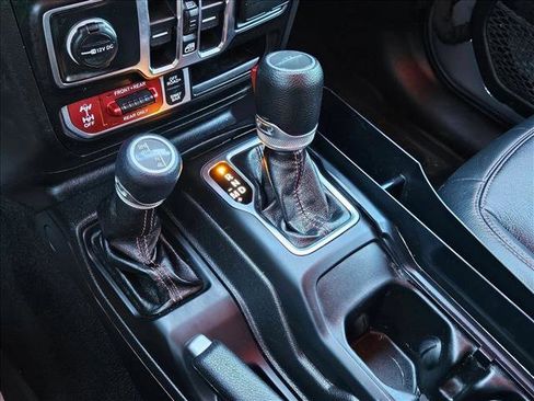 Used 2022 Jeep Gladiator Rubicon w/ LED Lighting Group image 14