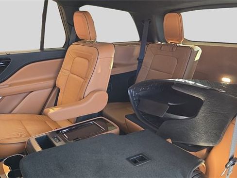 Used 2023 Lincoln Aviator Black Label Grand Touring image 17