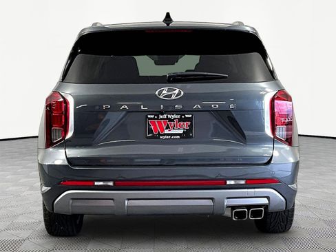 Used 2023 Hyundai Palisade Limited FWD image 5