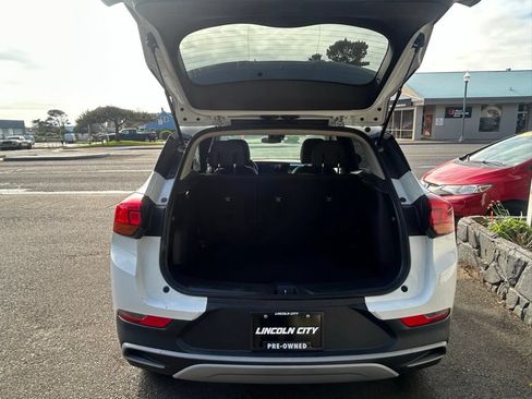 Used 2024 Buick Encore GX Preferred FWD image 34