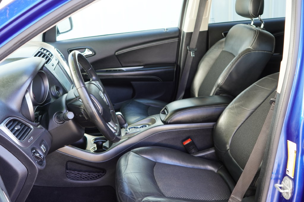 Used 2015 Dodge Journey Crossroad w/ Flexible Seating Group FWD image 12