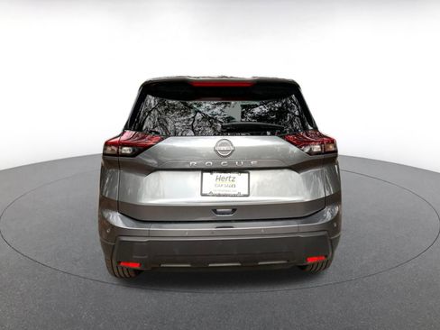 Used 2025 Nissan Rogue SV image 6