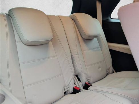Used 2024 Mercedes-Benz GLS 450 4MATIC image 27