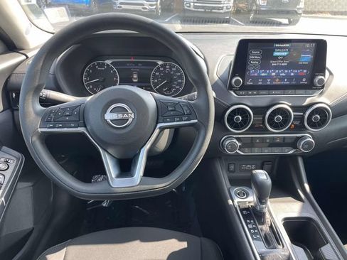 Used 2025 Nissan Sentra SV FWD image 13