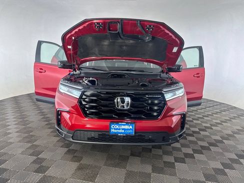 Certified 2025 Honda Pilot Black Edition image 12