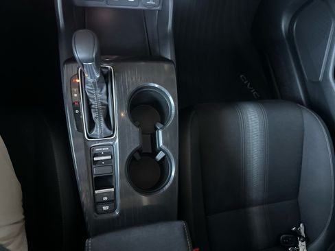 Used 2025 Honda Civic Sport image 15