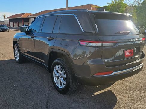 Used 2023 Jeep Grand Cherokee Limited w/ Luxury Tech Group II AWD/4WD image 8