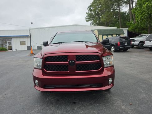 Used 2017 RAM 1500 Express w/ Express Value Package RWD image 9