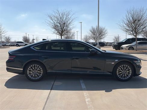 Used 2022 Genesis G80 2.5T image 10