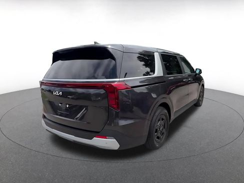 Used 2026 Kia Carnival FWD image 11