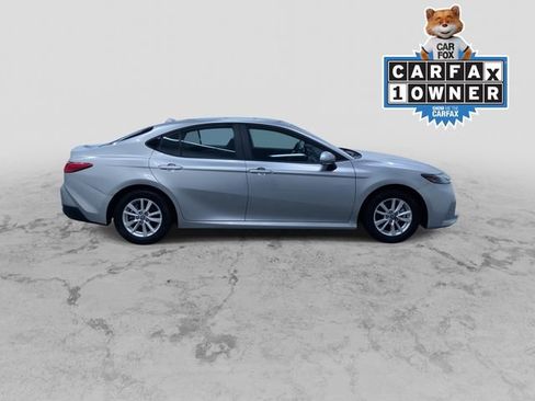 Used 2025 Toyota Camry LE image 2