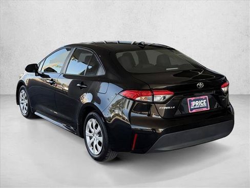 Used 2025 Toyota Corolla LE FWD image 3