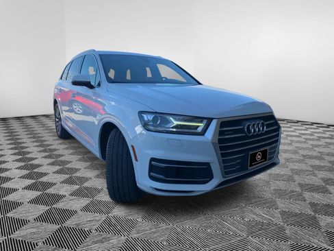 Used 2019 Audi Q7 3.0T Premium w/ Towing Package AWD/4WD image 4