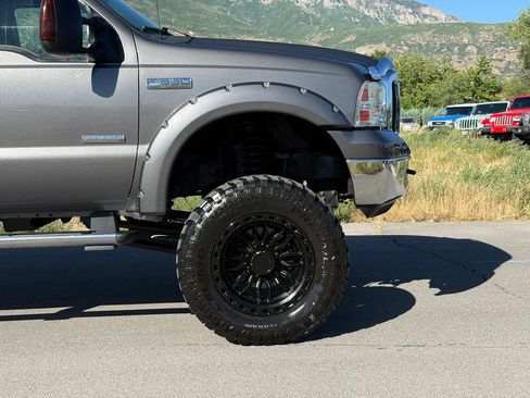 Used 2007 Ford F350 Lariat AWD/4WD image 6