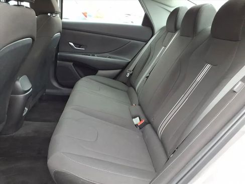 Used 2024 Hyundai Elantra SEL image 22