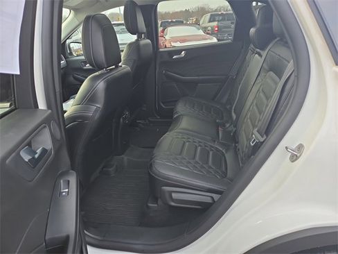Certified 2024 Ford Escape Platinum w/ Premium Technology Package image 34