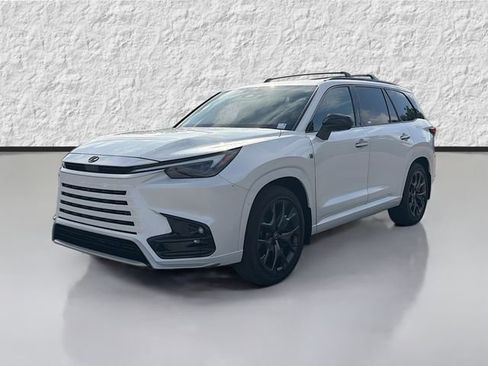 New 2026 Lexus TX 500h AWD image 7