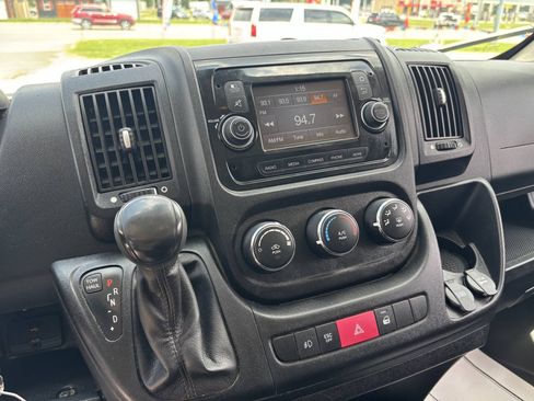 Used 2019 RAM ProMaster 3500 w/ Premium Appearance Group FWD image 16