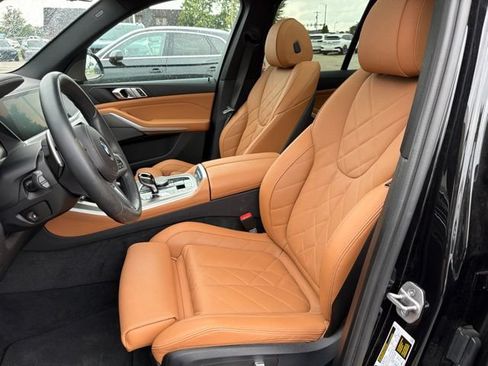 Used 2023 BMW X5 xDrive40i w/ M Sport Package AWD/4WD image 12