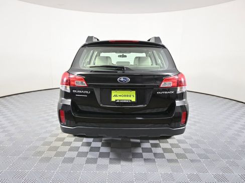 Used 2010 Subaru Outback 2.5i image 5
