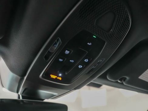 Used 2025 Porsche Panamera 4 E-Hybrid AWD/4WD image 28