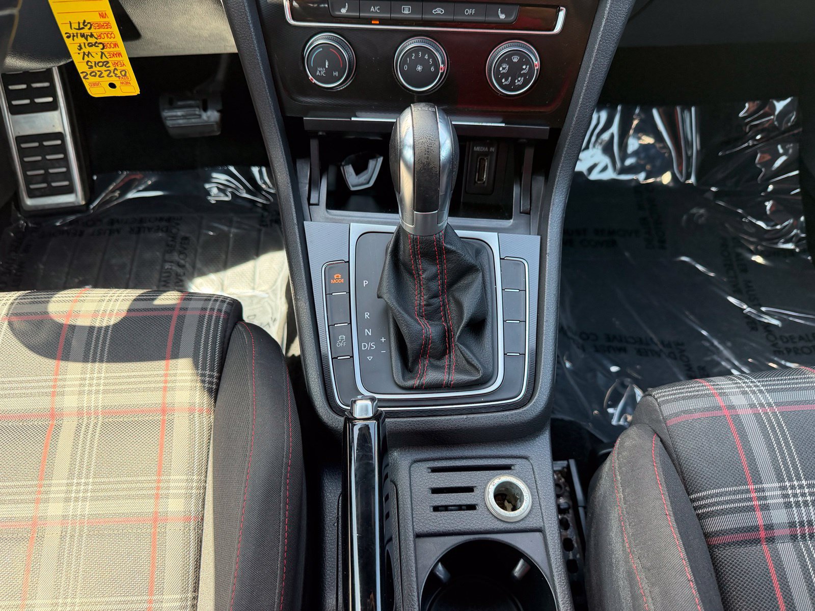 Used 2015 Volkswagen Golf 4-Door FWD image 14