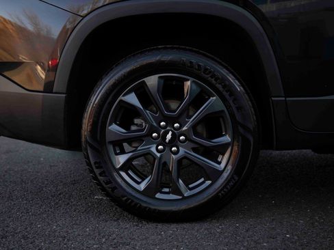 Used 2021 Chevrolet Traverse RS image 25