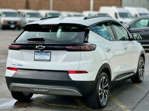 Used 2022 Chevrolet Bolt EUV Premier w/ Sun & Sound Package image 38