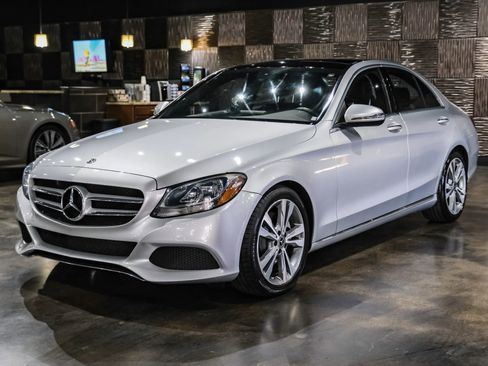 Used 2018 Mercedes-Benz C 300 Sedan image 7