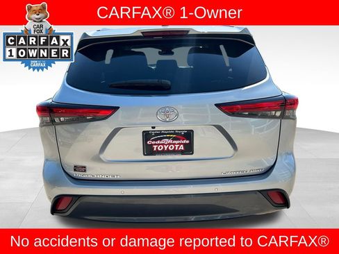 Certified 2021 Toyota Highlander Limited AWD/4WD image 4