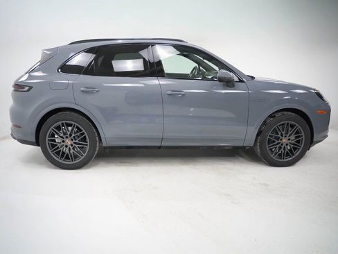 New 2026 Porsche Cayenne E-Hybrid image 9