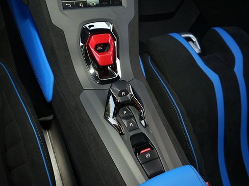 Used 2022 Lamborghini Huracan STO image 16