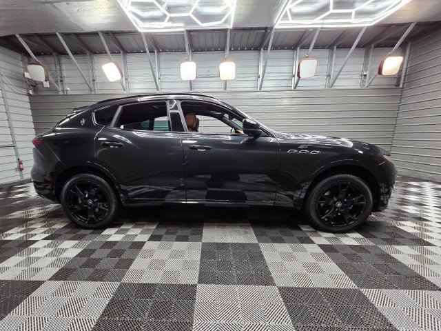 Used 2022 Maserati Levante GT AWD/4WD image 10