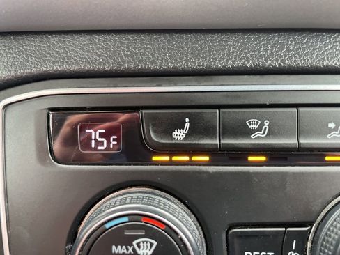 Used 2018 Volkswagen Atlas SE AWD/4WD image 19