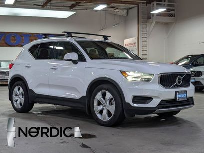 Used 2019 Volvo XC40 T5 Momentum