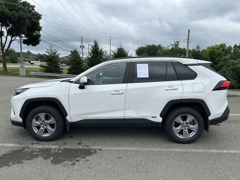Used 2025 Toyota RAV4 XLE w/ Convenience Package AWD/4WD image 2